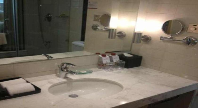 Ramada Plaza Shenyang Citycenter Exterior foto